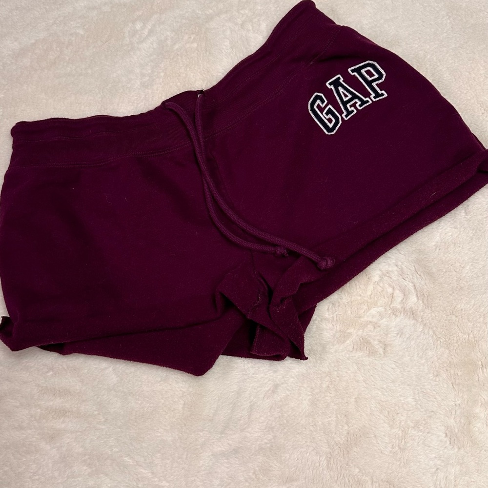 GAP SHORTS